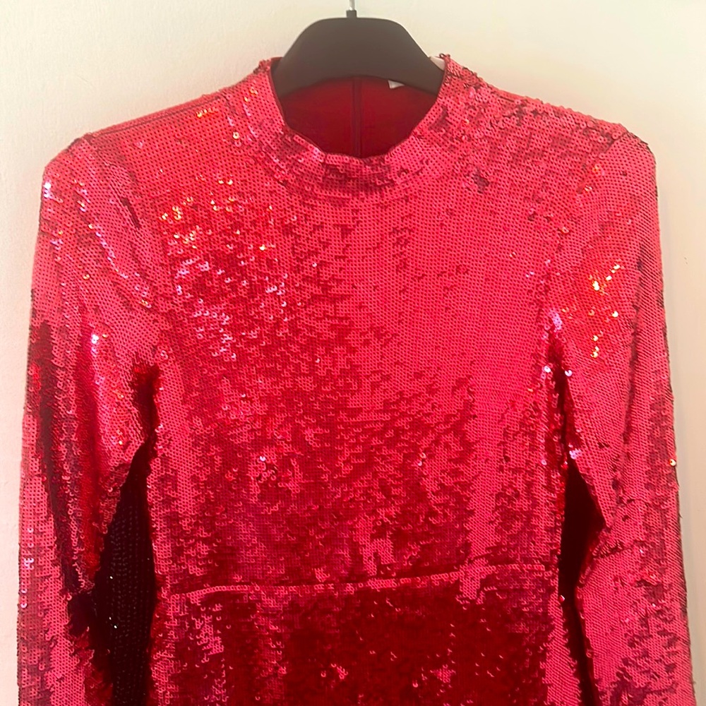 Veronica Beard Pink Sequin Mid Dress slit in back of leg area Beautiful